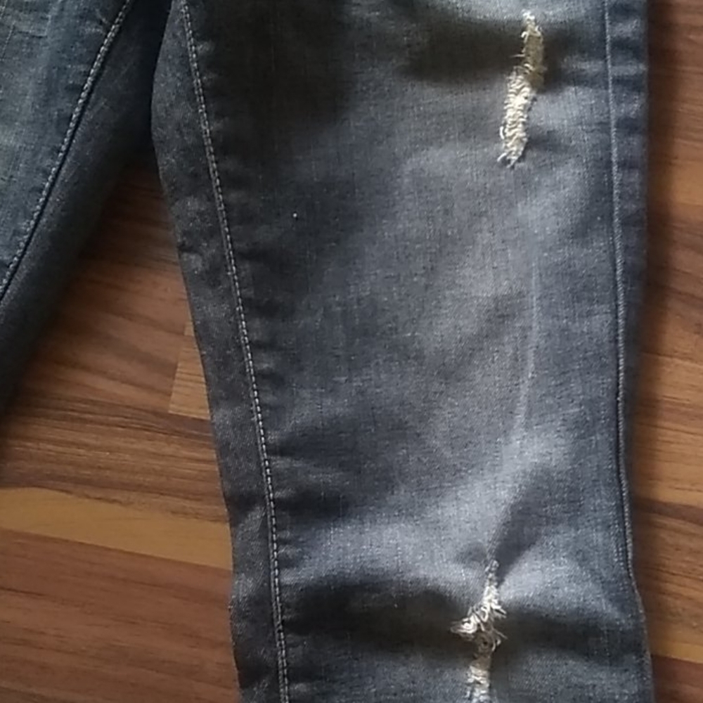 GUESS RIPPED JEANS - Picture 10 of 12